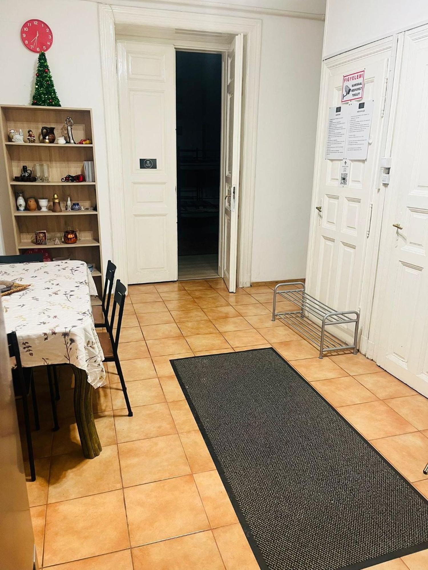 Ejjeli Majom Hostel بودابست المظهر الخارجي الصورة